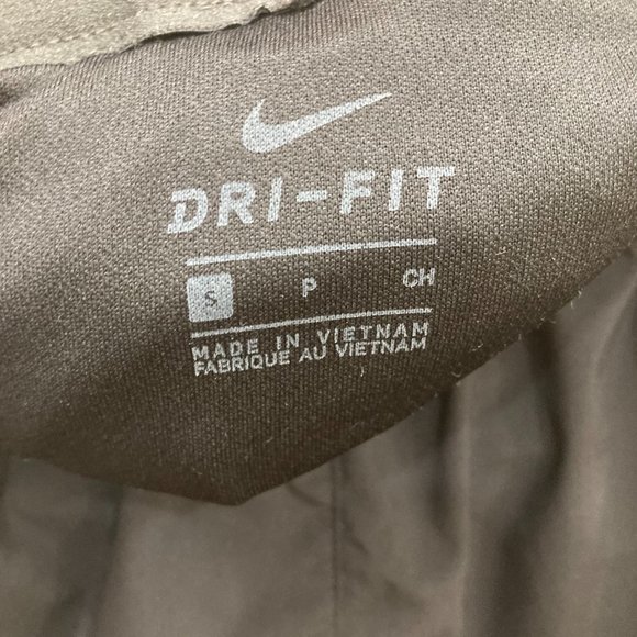 NWT Nike Tempo Luxe shorts - Picture 3 of 3